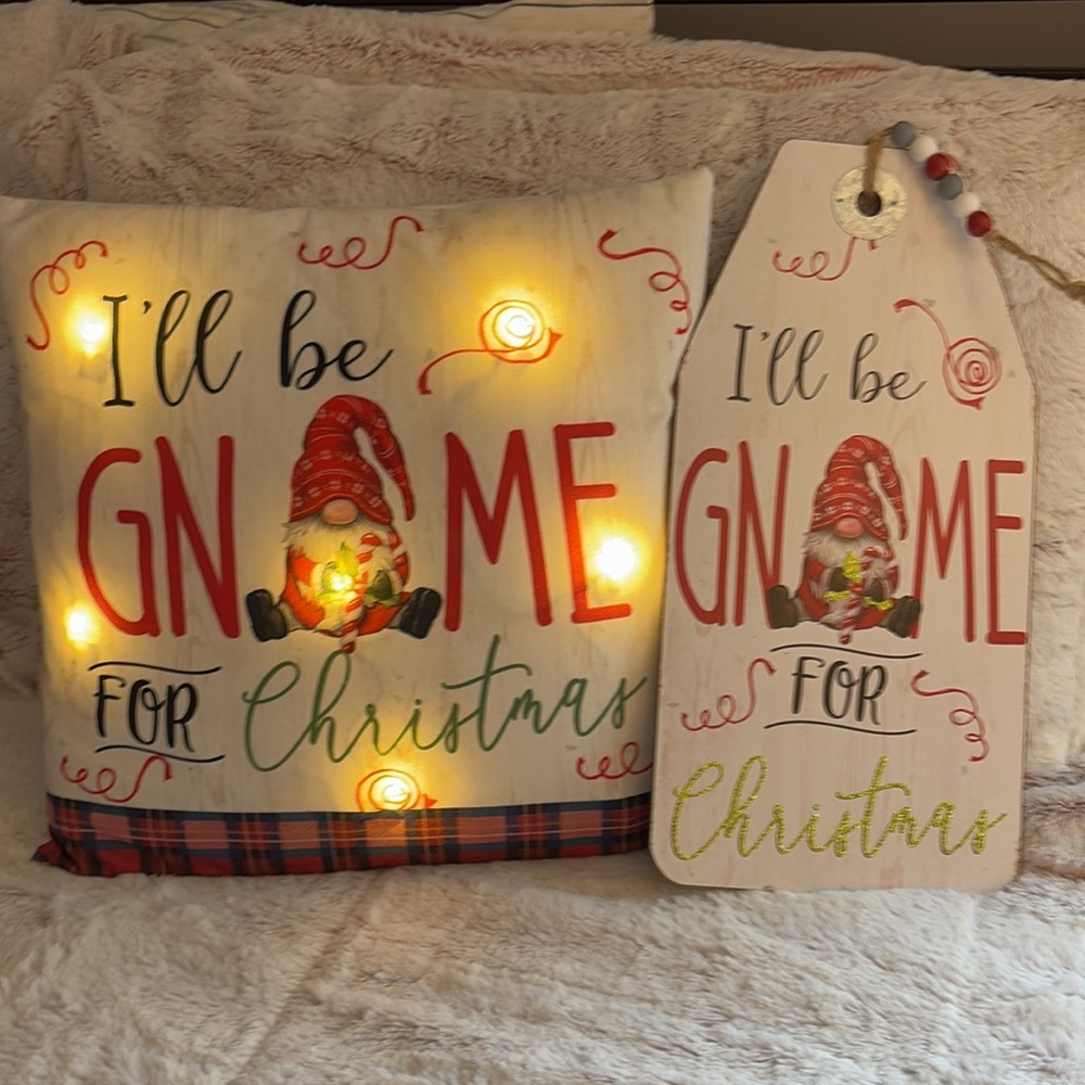 Two piece adorable Christmas gnome decorations!!